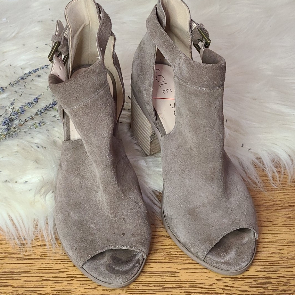 Sole Society Ferris bootie gray tan suede 7.5